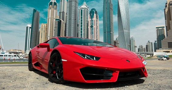 Can Tourists rent a car in Dubai