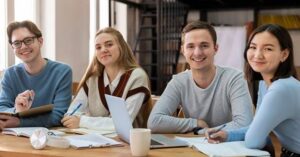 How to Write an Effective Assignment Writing Service for UK Students